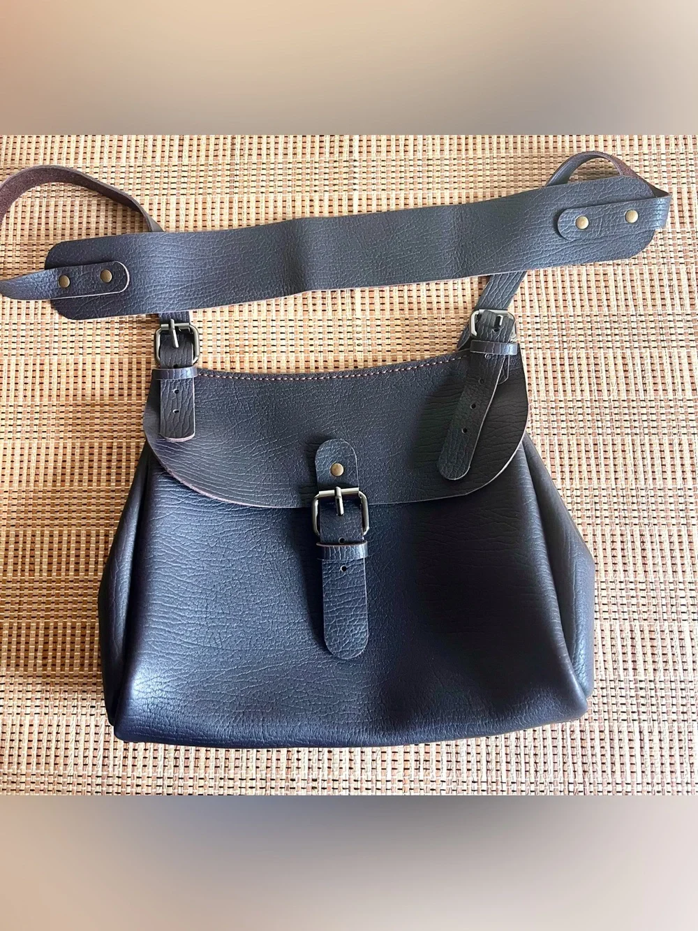 Everyday Pebbled Leather Crossbody Bag - Dark Brown Brand New - Picture 12 of 17